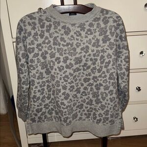 GAP 90% Cotton Grey Lwopard sweatshirt